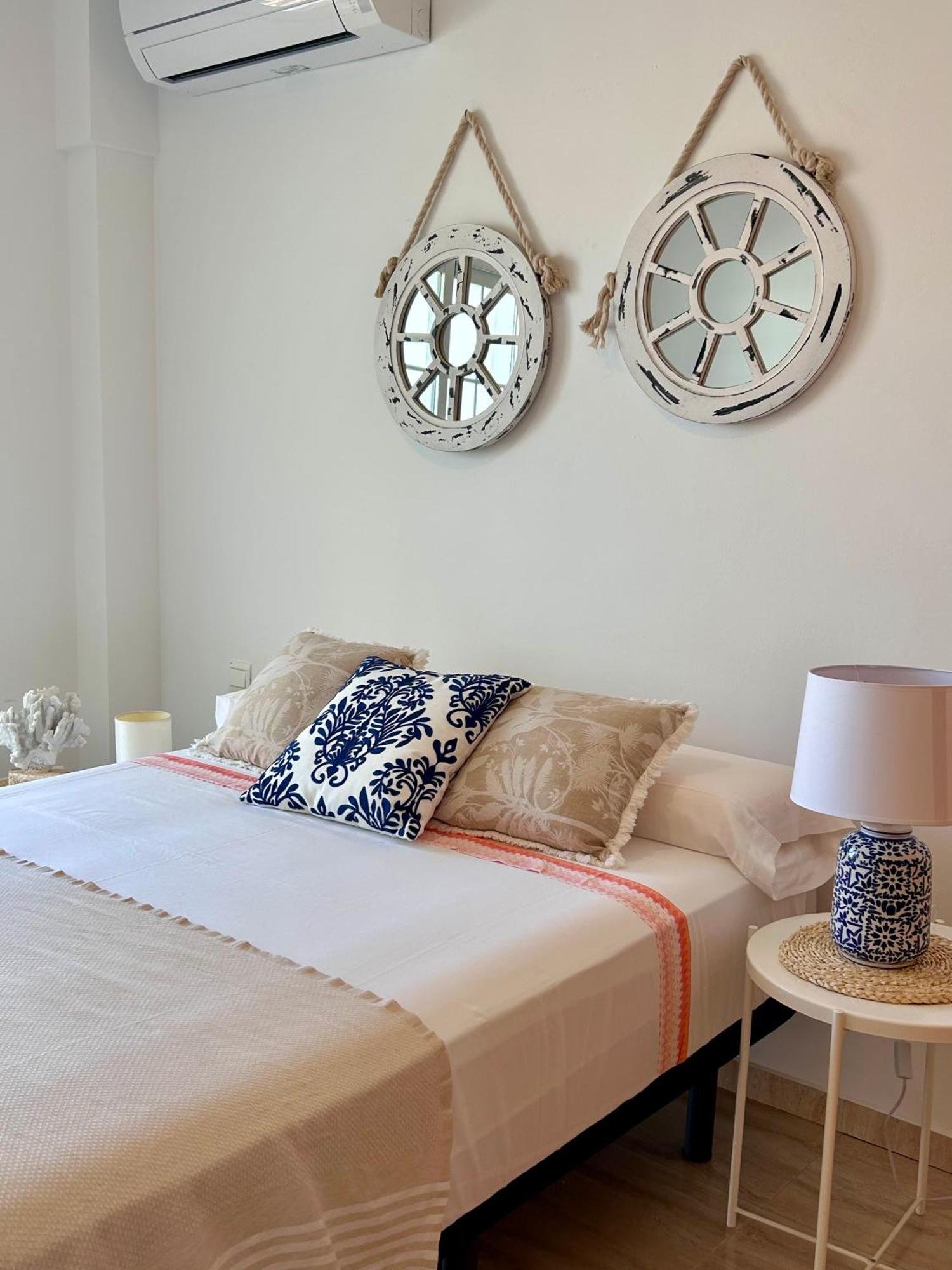 Apartamentos Pacifico Nerja Esterno foto